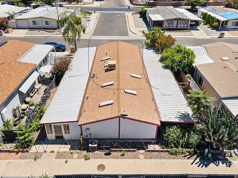 1360 Cabrillo Dr — Photo 4