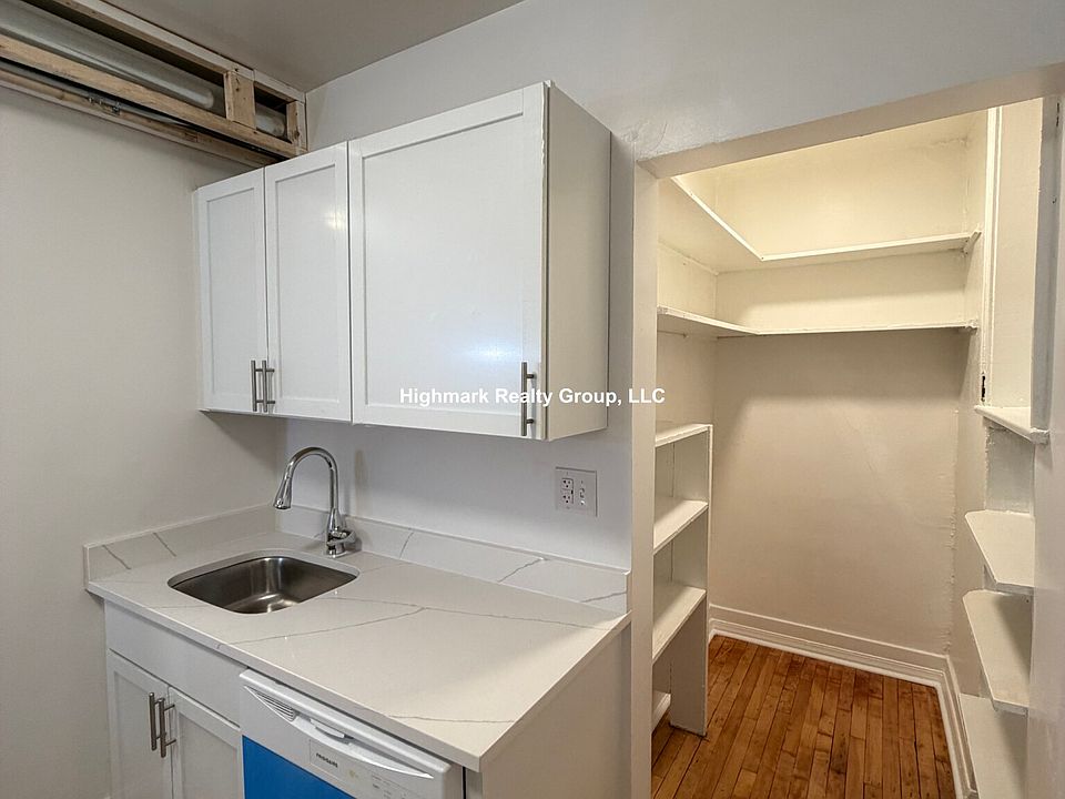 1st image of 4418 N Whipple St #2A