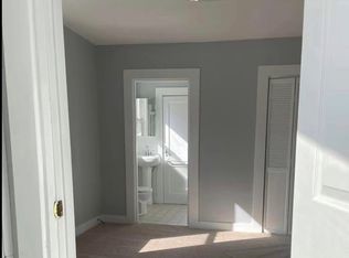 127 Carlton Ave #0, Welland, ON L3C1R4