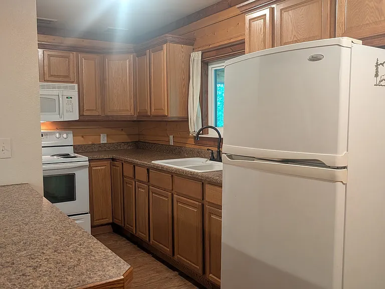 4020 Old Wood Rd — Photo 6