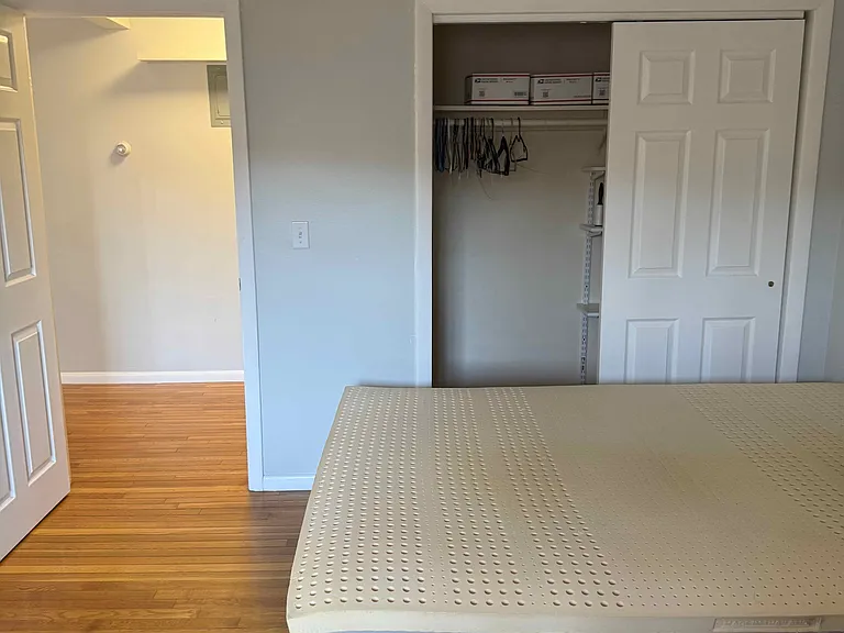 5 Linda Ln #1 — Photo 5