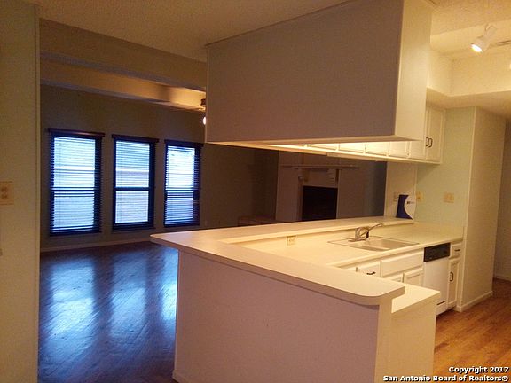 3rd image of 11808 Sandman St