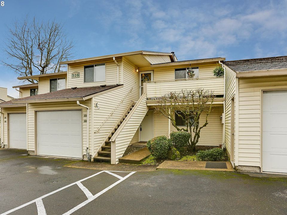 1st image of 516 SE 157th Ave Unit 32