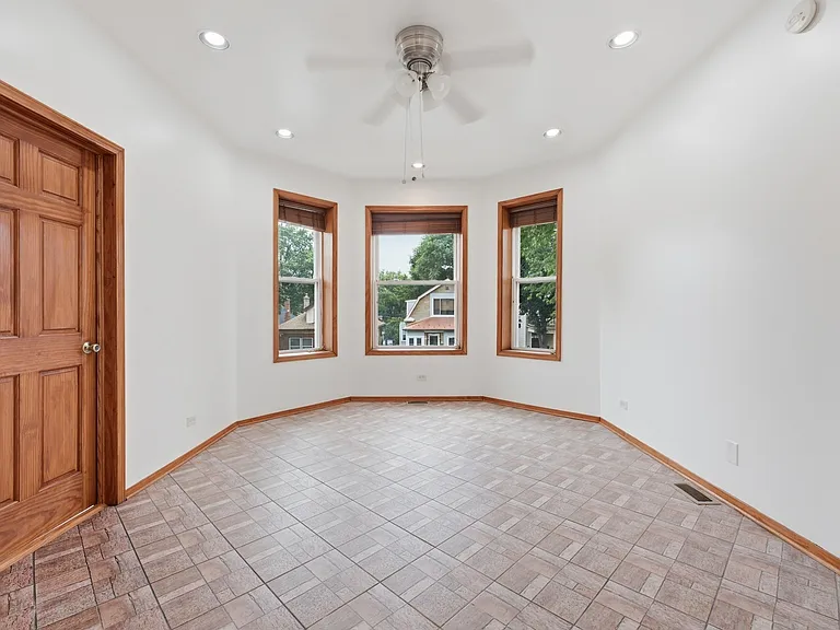 3408 N Springfield Ave #2 — Photo 2