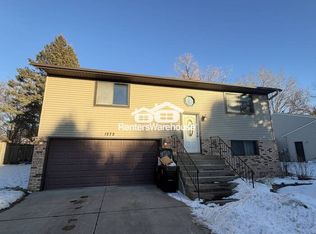 1272 Farrell St N, Maplewood, MN 55119