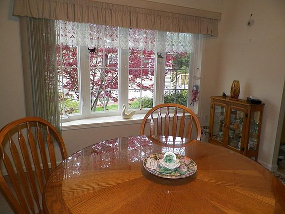 4th image of 2 Campbell Dr