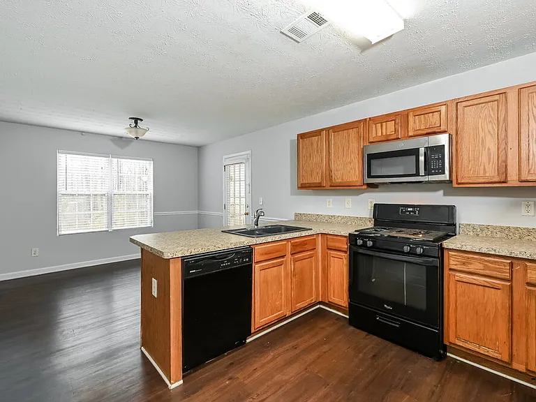 1580 New Orleans Way — Photo 7