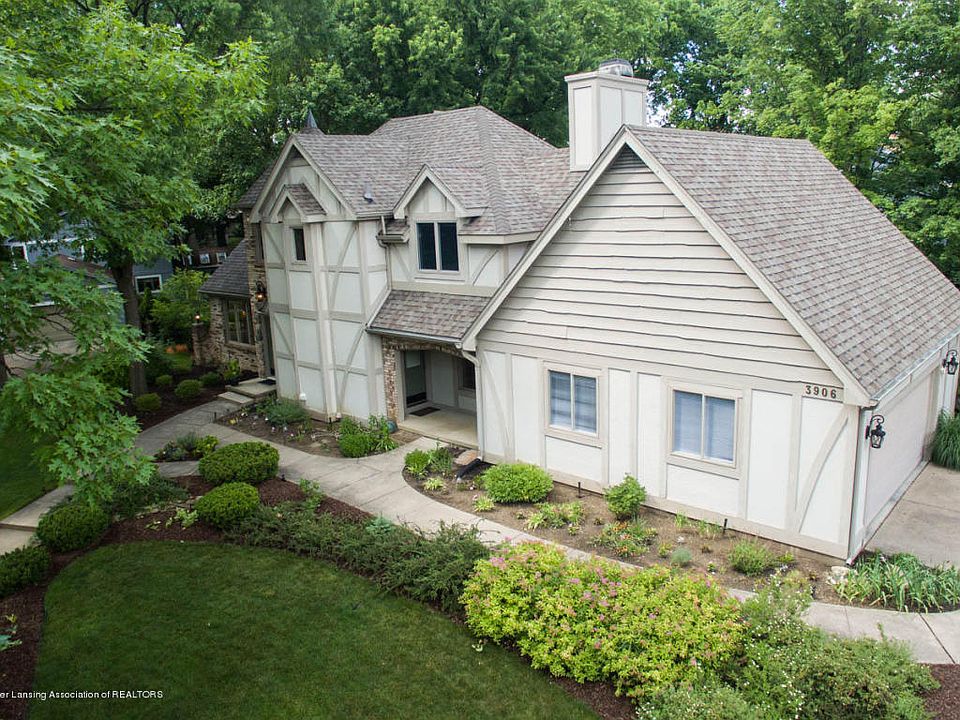 2nd image of 3906 Hemmingway Dr