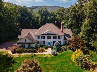 8 Chestnut Ln, New Preston Marble Dale, CT 06777