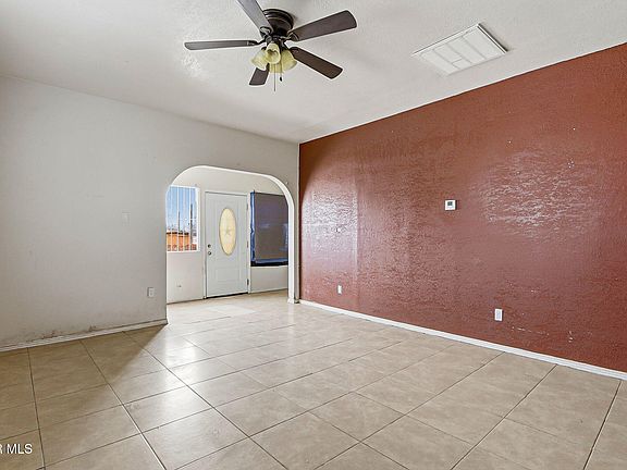 4th image of 209 N Seville Dr
