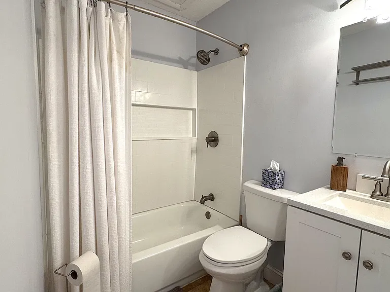 506 University Blvd #3 — Photo 11