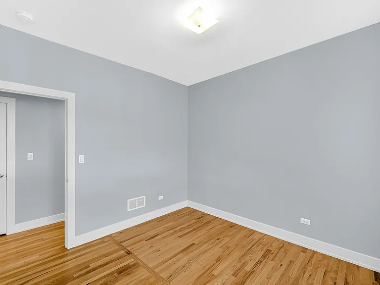 6022 S Eberhart Ave #2N — Photo 19