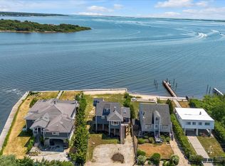 55 Oceanview Dr, Mastic Beach, NY 11951