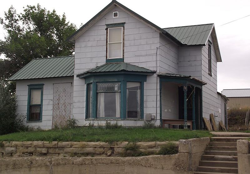 14 School St NW, Harlowton, MT 59036 Zillow