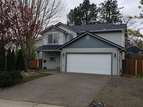 2nd image of 3721 180th St E