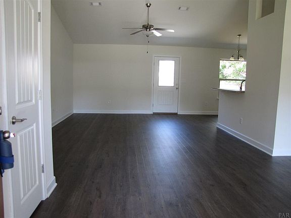 5th image of 1406 Croquet Dr