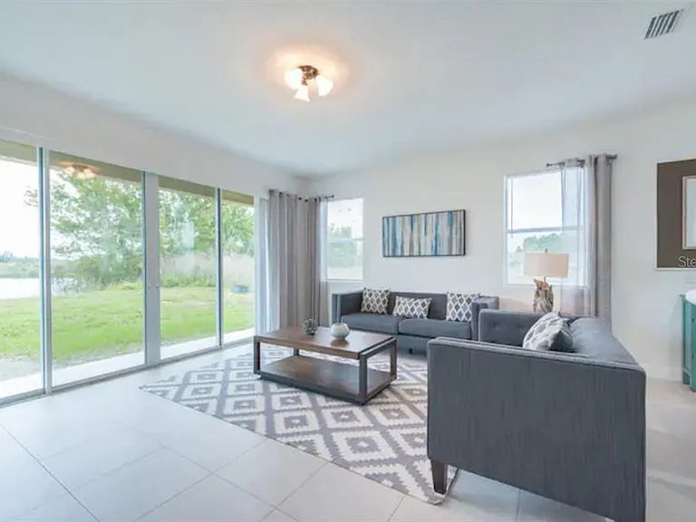 470 Lake Shore Pkwy — Photo 5