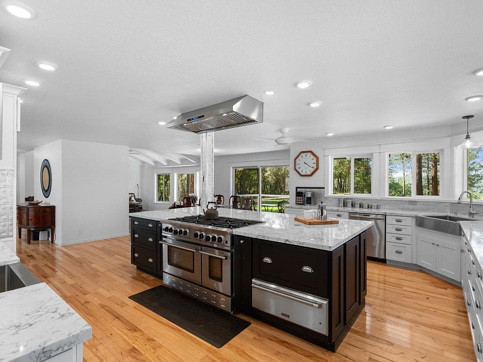 1st image of 2909 Greenbrook Dr