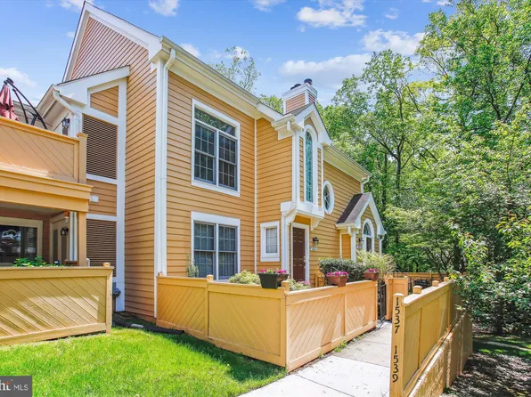 1539 Church Hill Pl, Reston, VA 20194