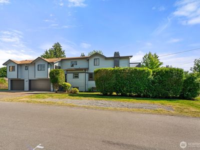 11056 Phinney Avenue N, Seattle, WA, 98133