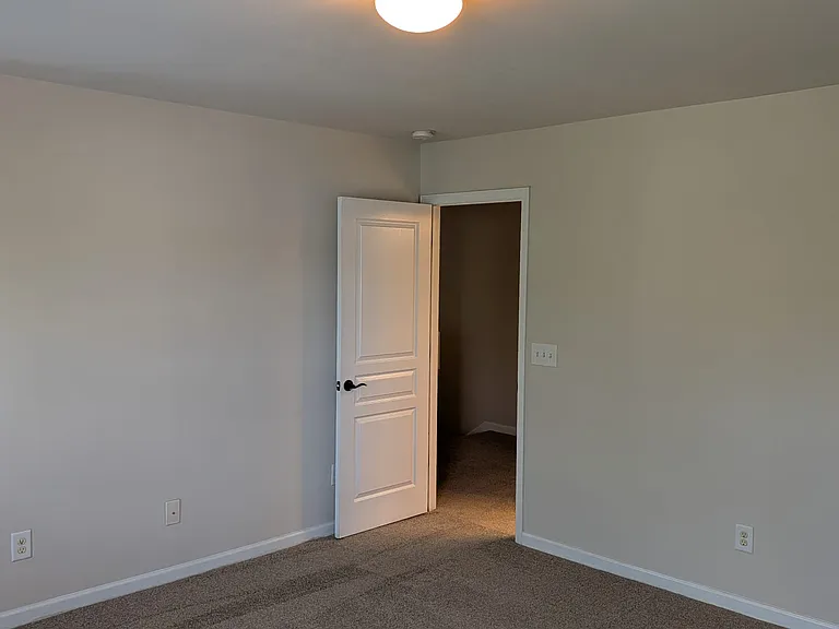 2428 Averon Dr — Photo 25