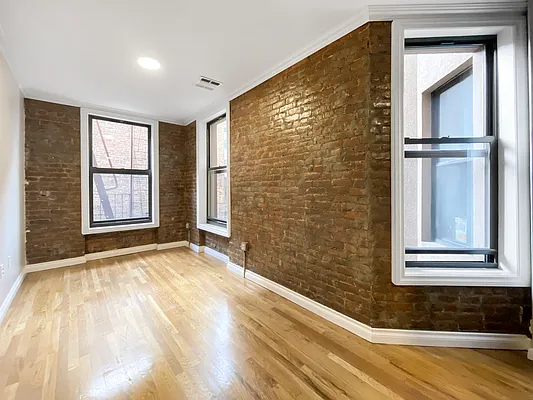 Rented by Skyward | media 12