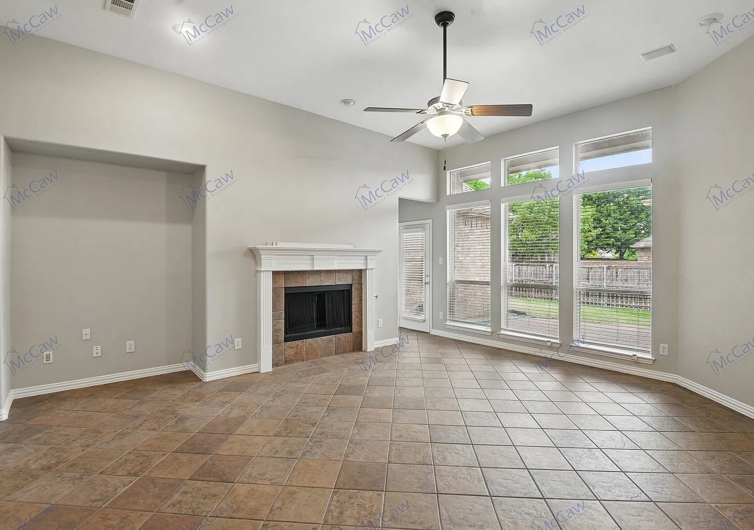 Immaculate Home in West Allen Prime Location with Spacious Layout! — Photo 4