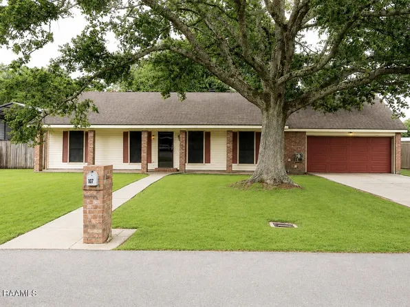 107 W Bayou Shore St, Lafayette, LA 70508