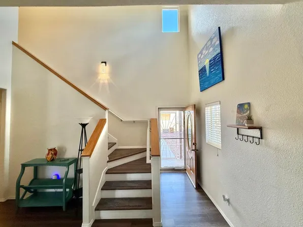 3324 Rio Fonda Ct SW, Albuquerque, NM 87121