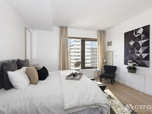 2nd image of 75 Wall St APT 31K