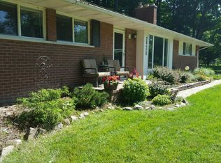 28428 Thorny Brae Rd, Farmington Hills, MI