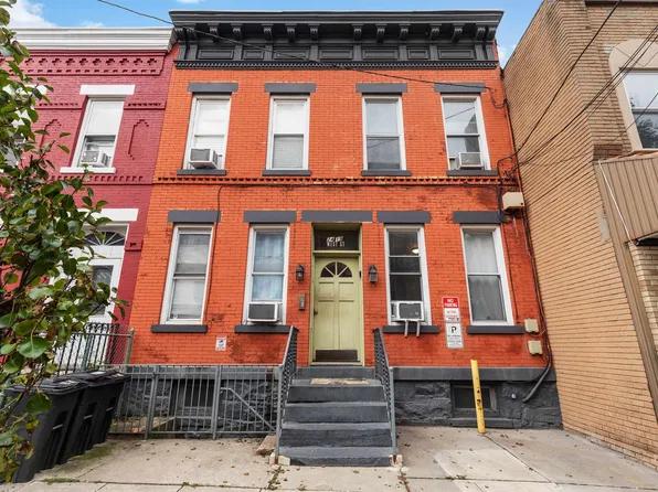 2419 West Street image 1 of 36