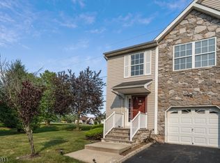 1 Jill Ct, Somerset, NJ 08873