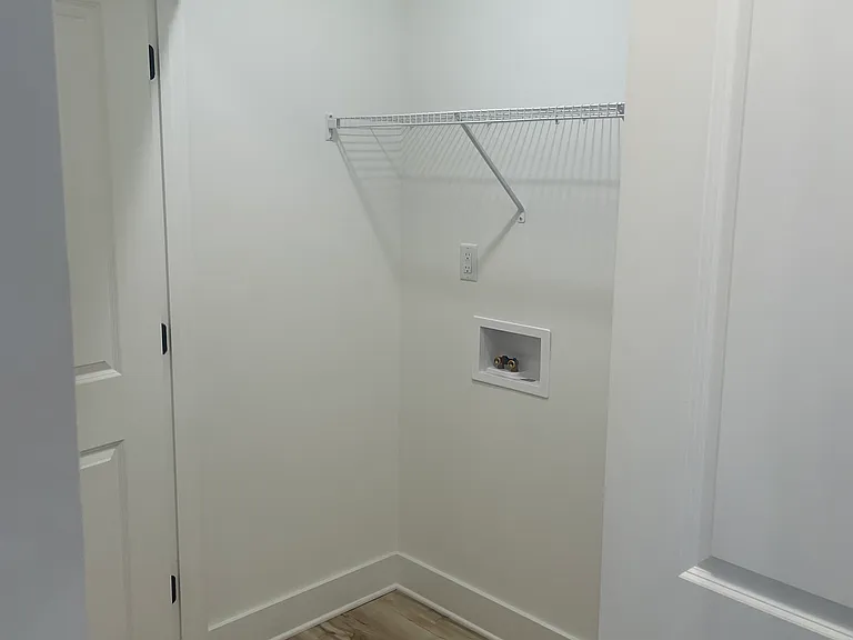 271 Patterson Ave SE — Photo 15