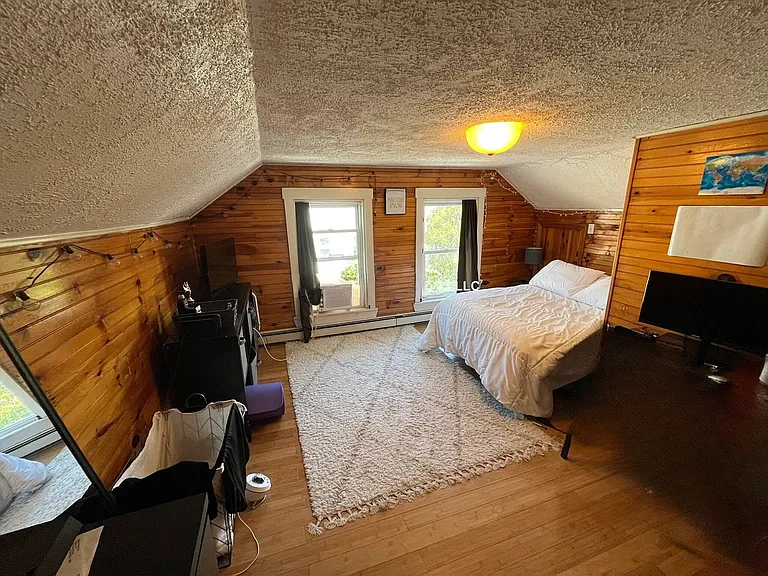 240 Charles St #4 — Photo 10
