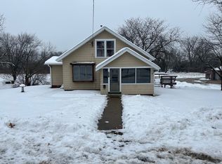 608 N Bluff St, Albany, IL 61230