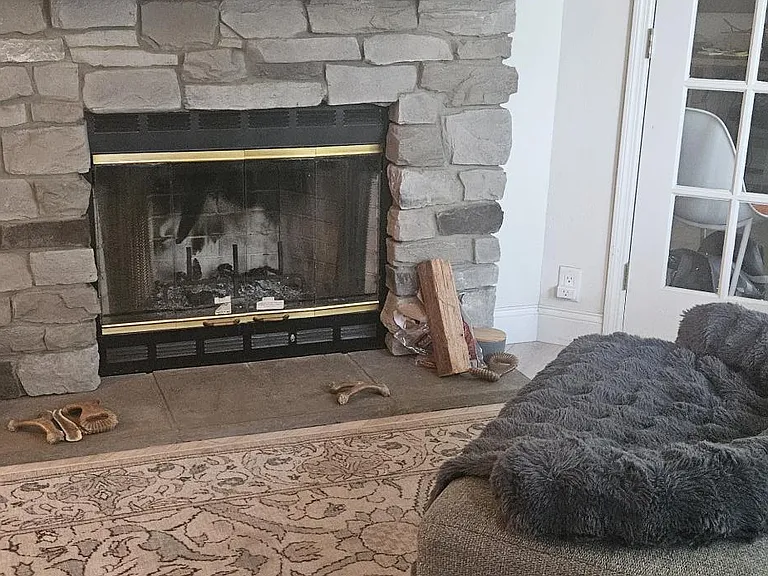 2304 Kingston St S — Photo 27
