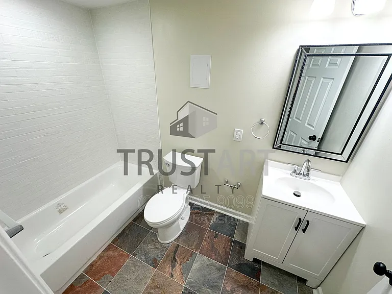 183 W Norris St — Photo 20