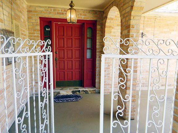 3rd image of 2329 Clare Dr