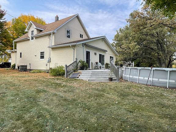 3rd image of 1002 Denmark Ave