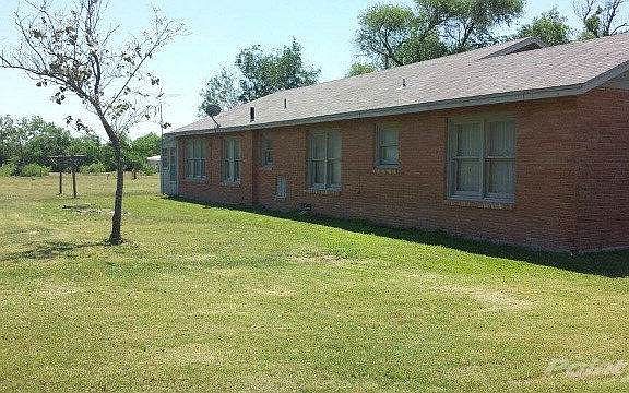 147 Minnesota Side Yard2