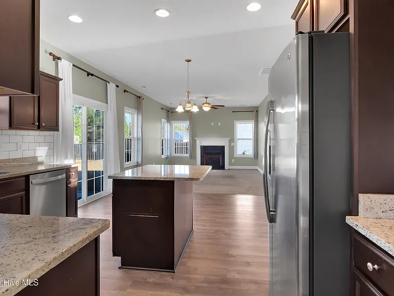109 Rosegarten Ct — Photo 8