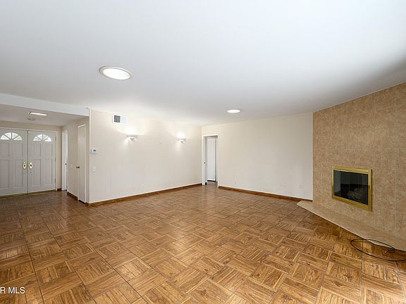 5th image of 7144 Scarborough Peak Dr