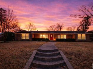 1403 Palm Dr, Texarkana, TX 75503