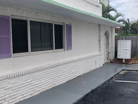 2nd image of 2115 N Ocean Blvd #3
