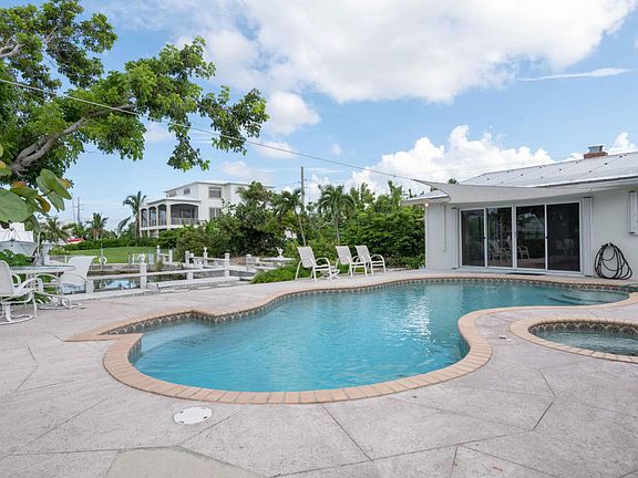 4th image of 50 Sawyer Dr