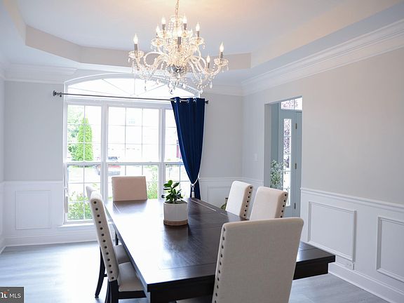 3rd image of 8629 Belgrove Gardens Ln