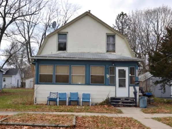 2112 N Court St, Rockford, IL 61103