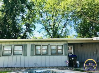 3701 SW 37th St, Topeka, KS 66614