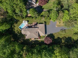 3 Inwood Ln, Woodbury, CT 06798